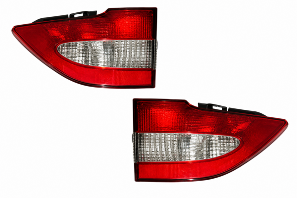 FARO TRASERO MEGANE  4 PUERTAS INTERIOR MODELO 99/04  DERECHO