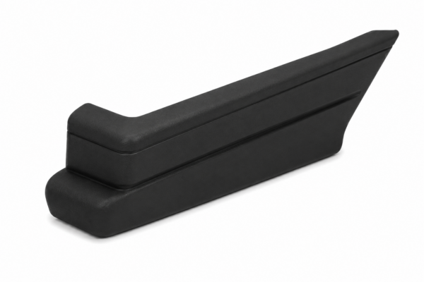 PUNTERA DE PARAGOLPE SAVEIRO TRASERA NEGRA MODELO 93/97 LARGA DERECHO